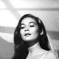 Nancy Kwan Naken