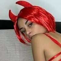 Naomi Vignomi Naken