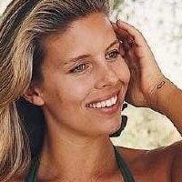 Natasha Oakley Naken