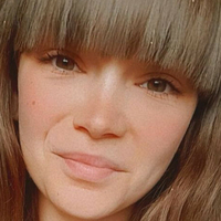 Nicole Czuj Naken