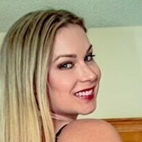 Nikki Baker Naken