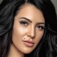 Nikki Waka Naken