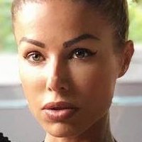 Nina Lucia Naken