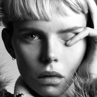 Nina Milner Naken