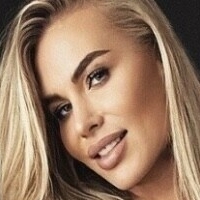 Noele Natalia Naken