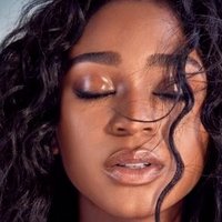 Normani Naken