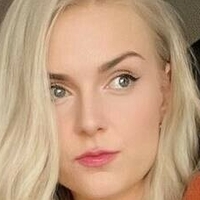 Olivia Blair Naken