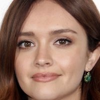Olivia Cooke Naken
