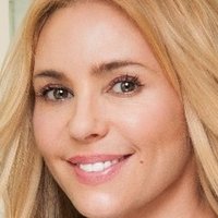 Olivia d'Abo Naken