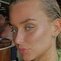 Olivia Fals Naken
