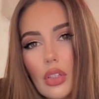 Olivia Mae Naken