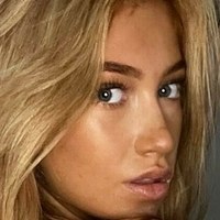 Orla Nolaan Naken