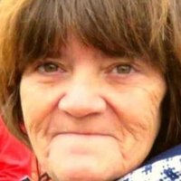Pamela Ward Naken