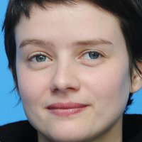 Pauline Etienne Naken