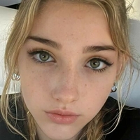 Phoebe_Owns_U Naken