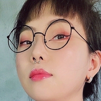 PiercedGummy Naken