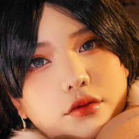 Queenie Naken