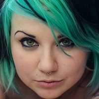 Quinne Suicide Naken