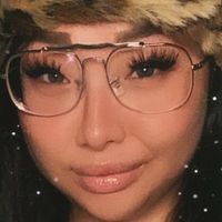 Raaychel Naken