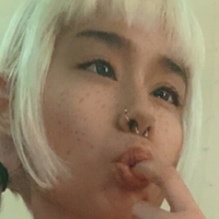 Raynebebe Naken