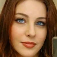 RedheadAnne Naken
