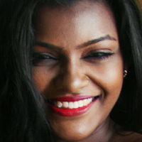 Regina Thoolasha Naken