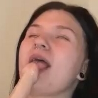 Renea Kisses Naken