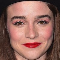 Renee Felice Smith Naken