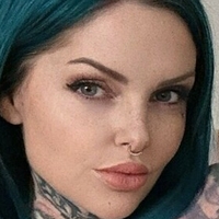 Riae Naken