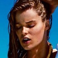 Robyn Lawley Naken