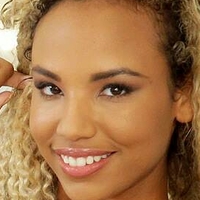 Romy Indy Naken