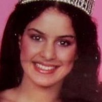 Ruth Zakarian Naken