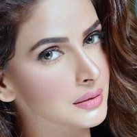 Saba Qamar Naken