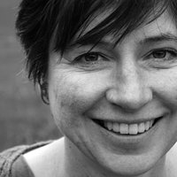 Saira Todd Naken