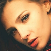 Sam Holly Naken