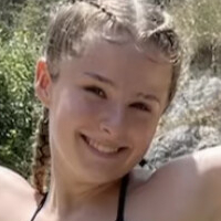 Sara Oliwia Naken