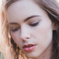 Sara Tansy Naken