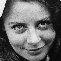 Sarah Miles Naken