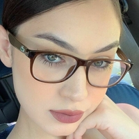 Sarah Saxah Naken