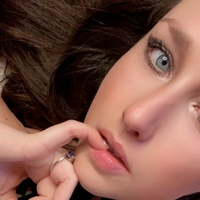 Savanah Roses Naken