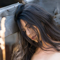 Sekaa Model Naken