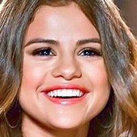 Selena Lori Naken