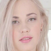 Selvaggia Naken