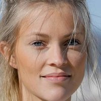 Serlina Hohmann Naken