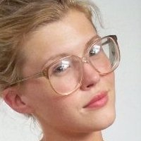 Sharon Hinnendael Naken