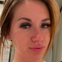 Shelby Parker Naken