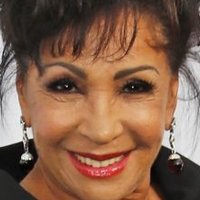 Shirley Bassey Naken