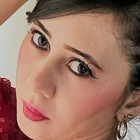 silviaa Naken