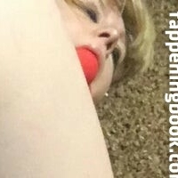 Slut4werewolves Naken