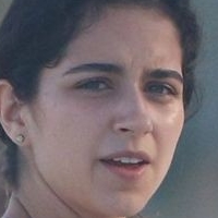 Sofi­a Toache Naken